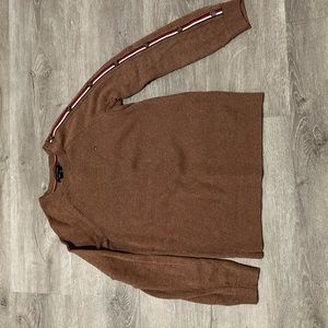 Tommy brown sweater